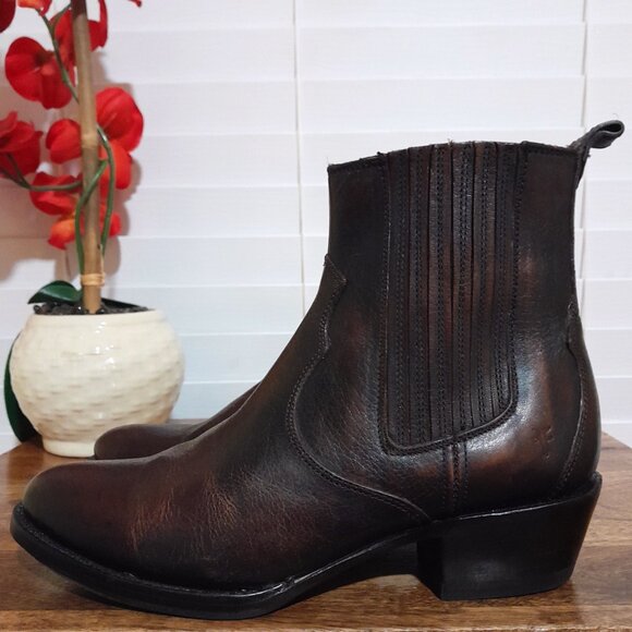 Frye Ankle Boots  Chelsea Boots Women's size 6.5B Cognac Color - Picture 3 of 10